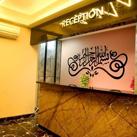 アーメダバード Charyana Lady Dormsホステル エクステリア 写真
